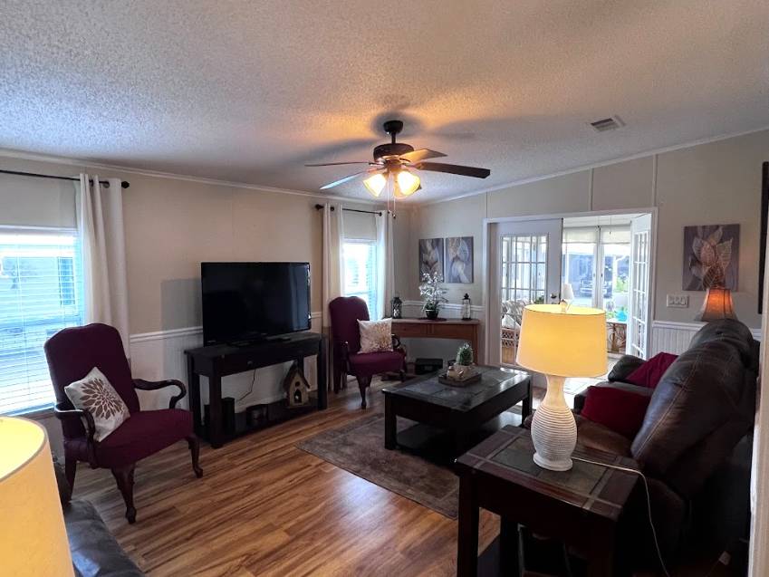 1011 Eagle Drive a Winter Haven, FL Mobile or Manufactured Home for Sale